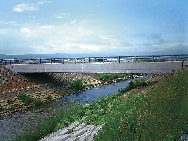 中富良野町　デボツナイ15号橋架換工事